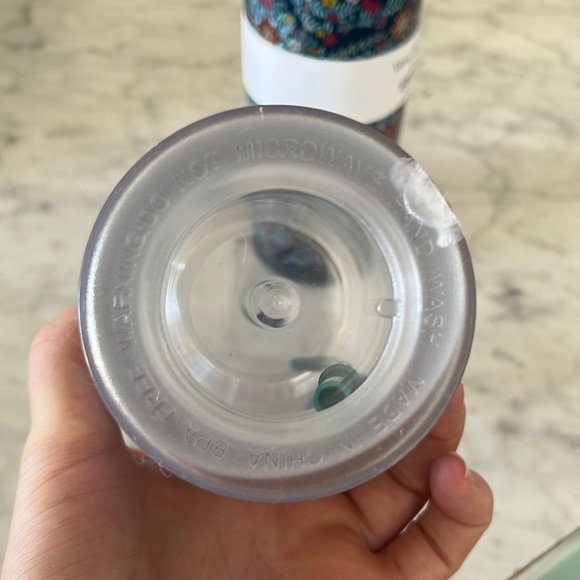 Vera Bradley Staples Exclusive - Picture 10 of 12